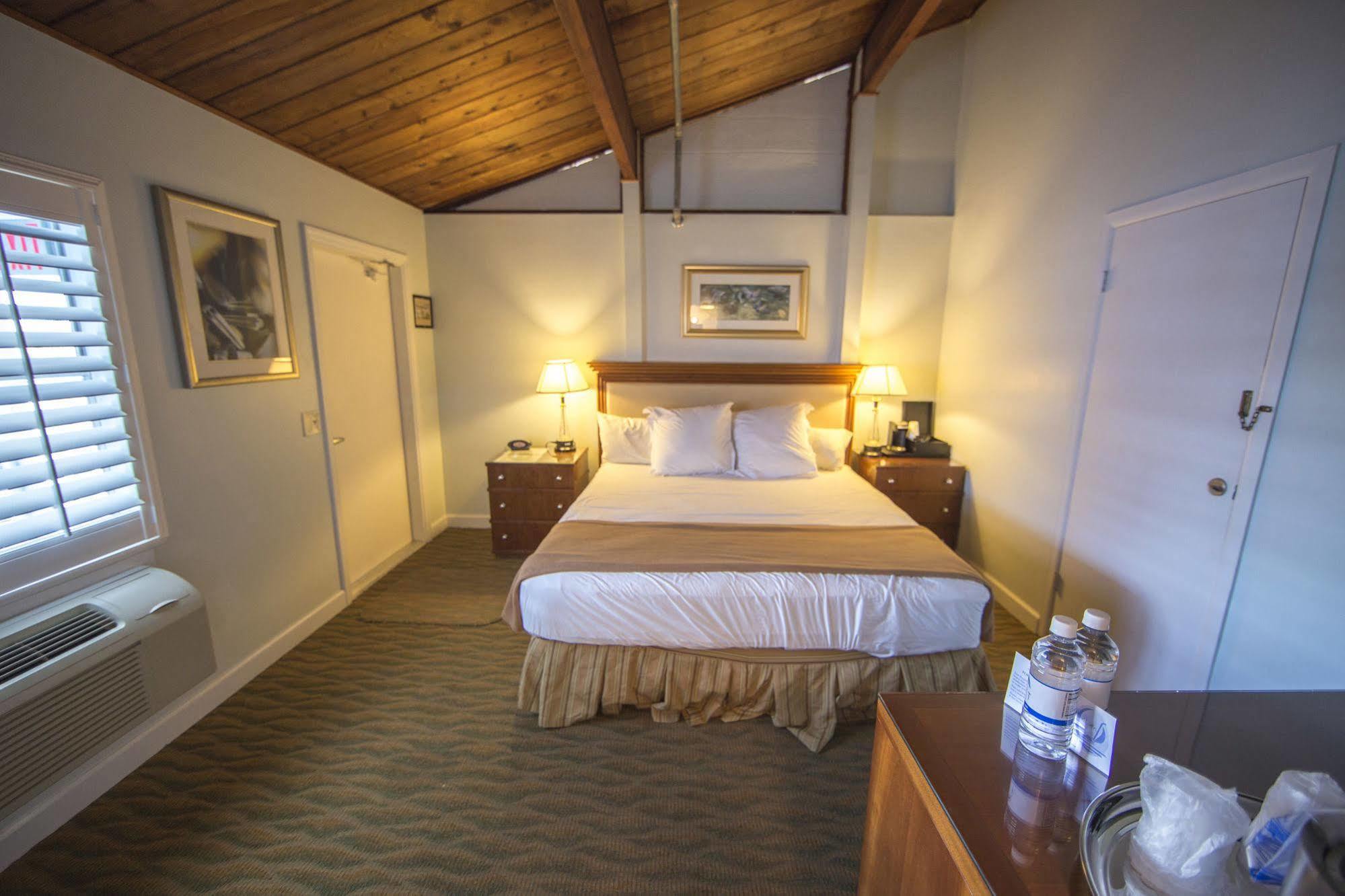 Rhumcay Beach Resort And Grille Fort Pierce Exteriör bild